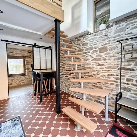 Duplex Calme - - Sauna - Parking - Wifi *