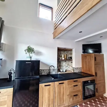 Duplex Calme - - Sauna - Parking - Wifi