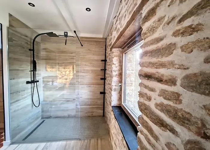 بيت للعطل Duplex Calme - - Sauna - Parking - Wifi *