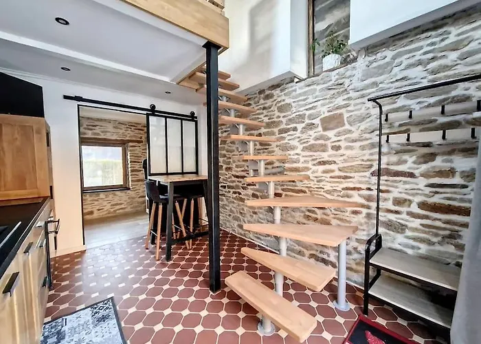 Duplex Calme - - Sauna - Parking - Wifi *