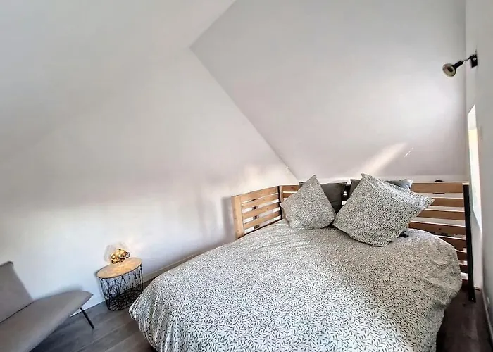 Duplex Calme - - Sauna - Parking - Wifi *